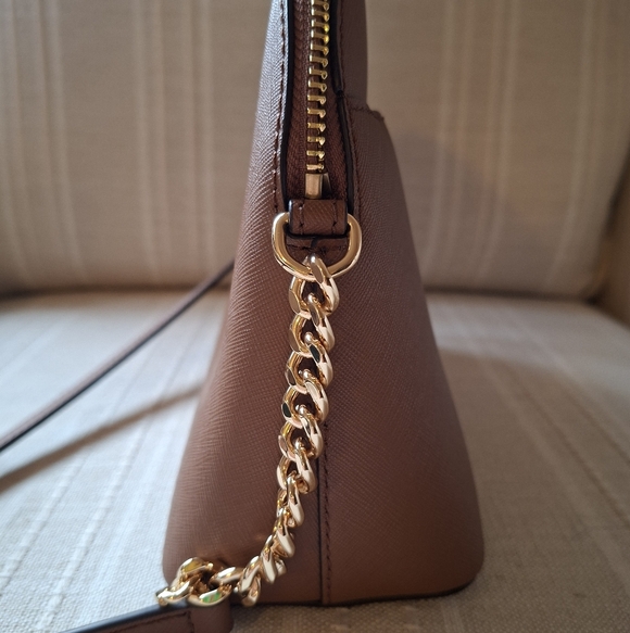 Michael Kors Jet Set Crossbody Bag - Picture 4 of 7